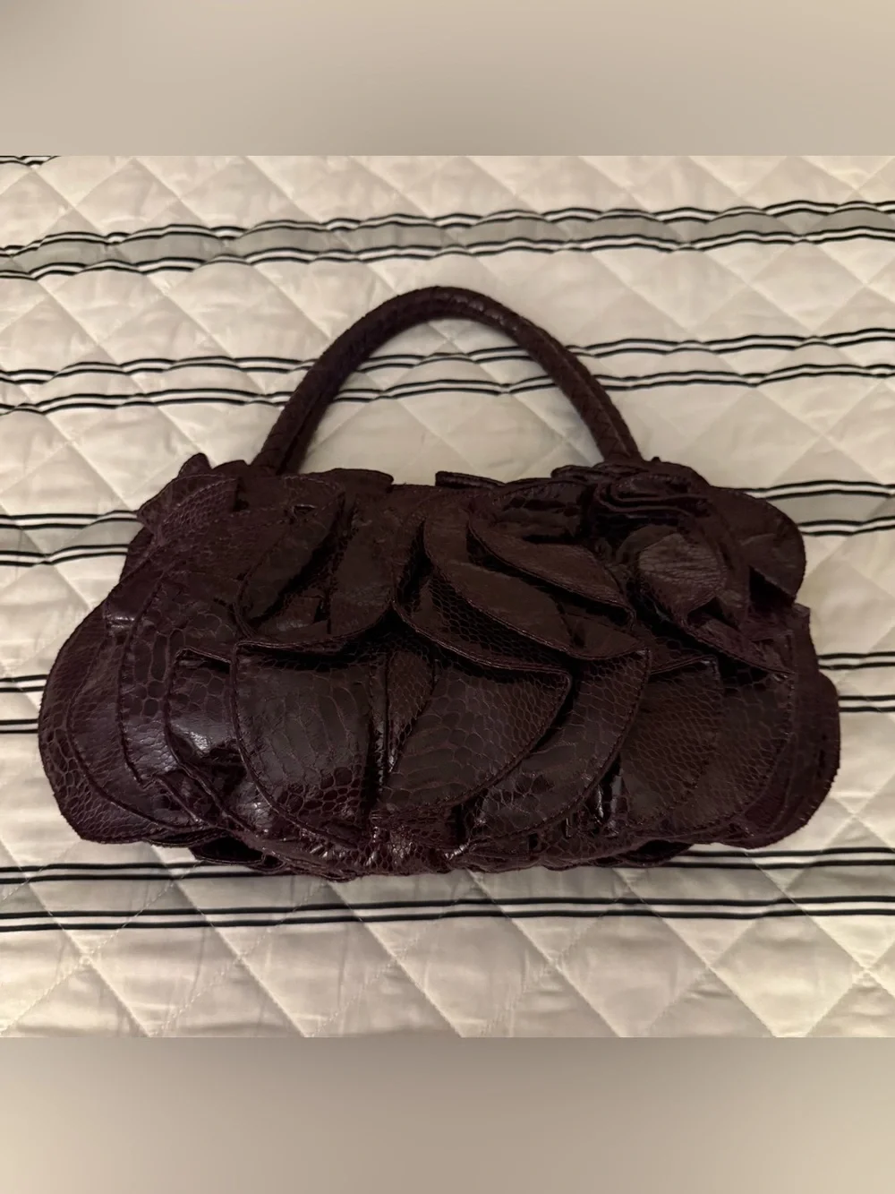 SR Squared by Sondra Roberts Layered Snakeskin textured handbag EUC purple
